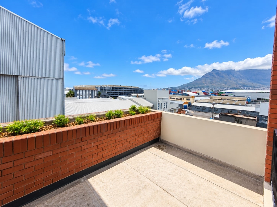 1 Bedroom Property for Sale in Paarden Eiland Western Cape